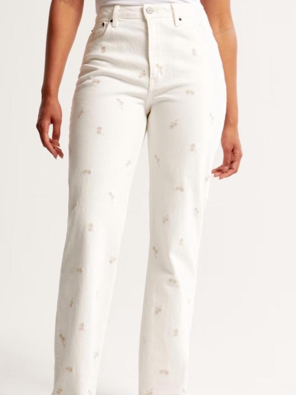 Abercrombie & Fitch High Rise 90’s Relaxed Jean With Beige Floral Embroidery